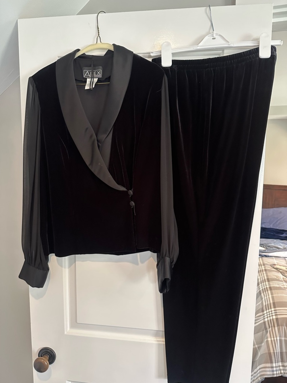 Alex Evenings Black Velvet 2 Piece Set L Tuxedo Collar Top Wide Leg Pants